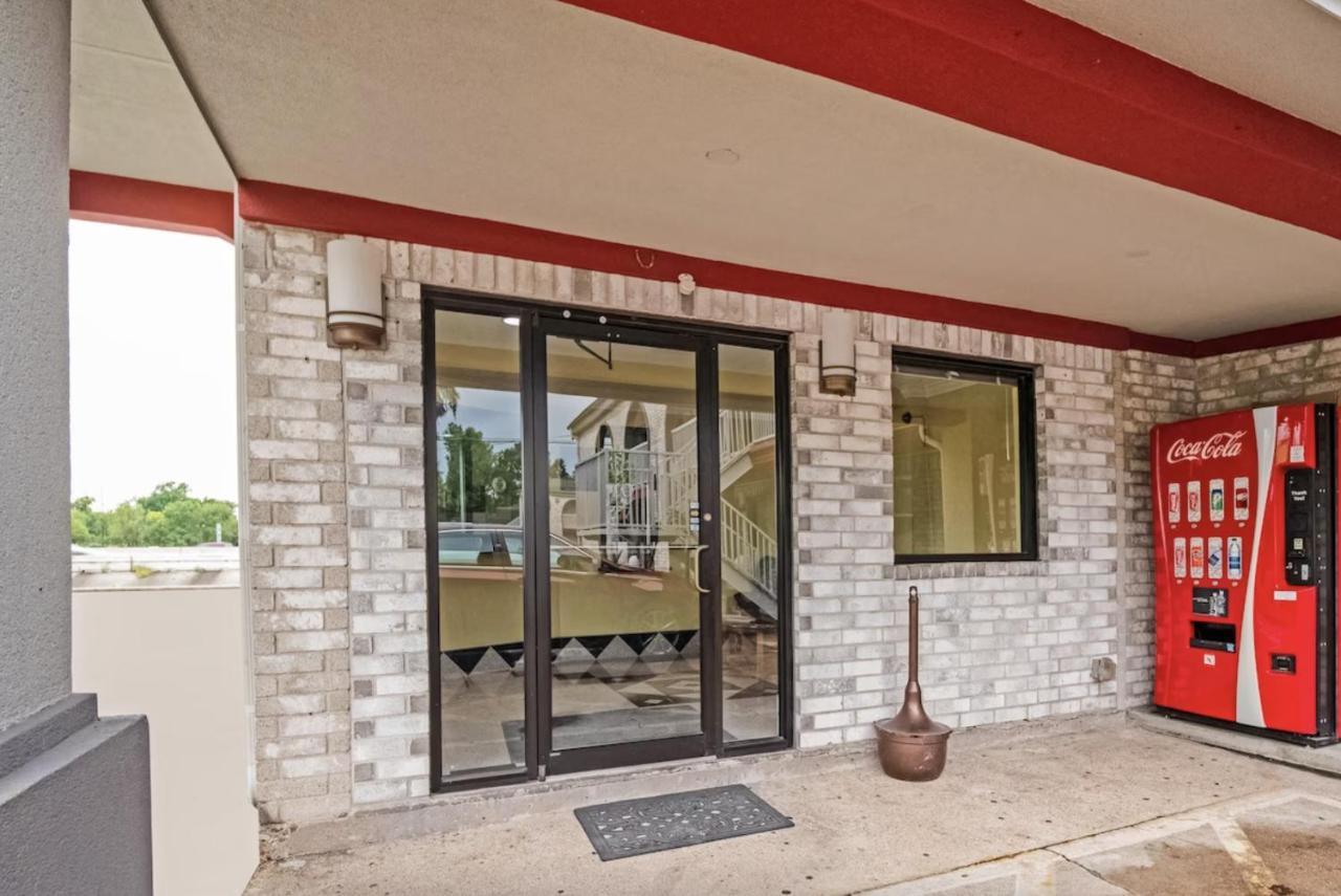 Hollywood Inn - Downtown Houston Exterior photo